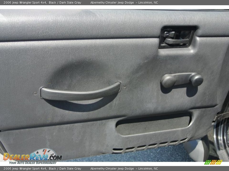 2006 Jeep Wrangler Sport 4x4 Black / Dark Slate Gray Photo #8