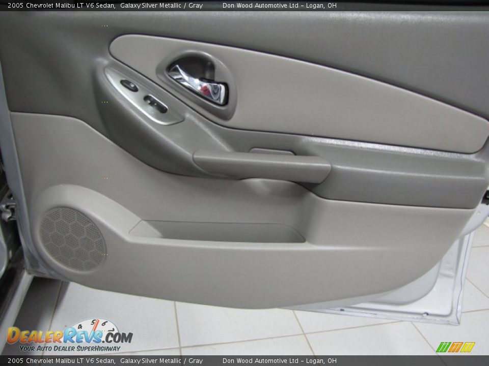 2005 Chevrolet Malibu LT V6 Sedan Galaxy Silver Metallic / Gray Photo #8