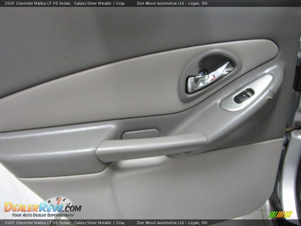 2005 Chevrolet Malibu LT V6 Sedan Galaxy Silver Metallic / Gray Photo #11