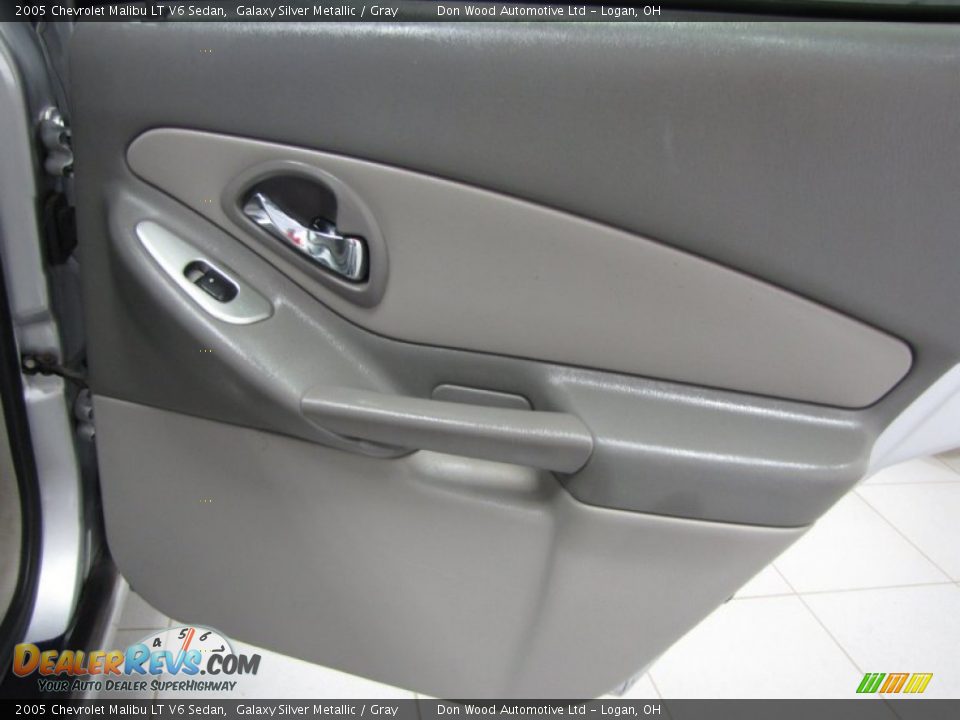 2005 Chevrolet Malibu LT V6 Sedan Galaxy Silver Metallic / Gray Photo #13