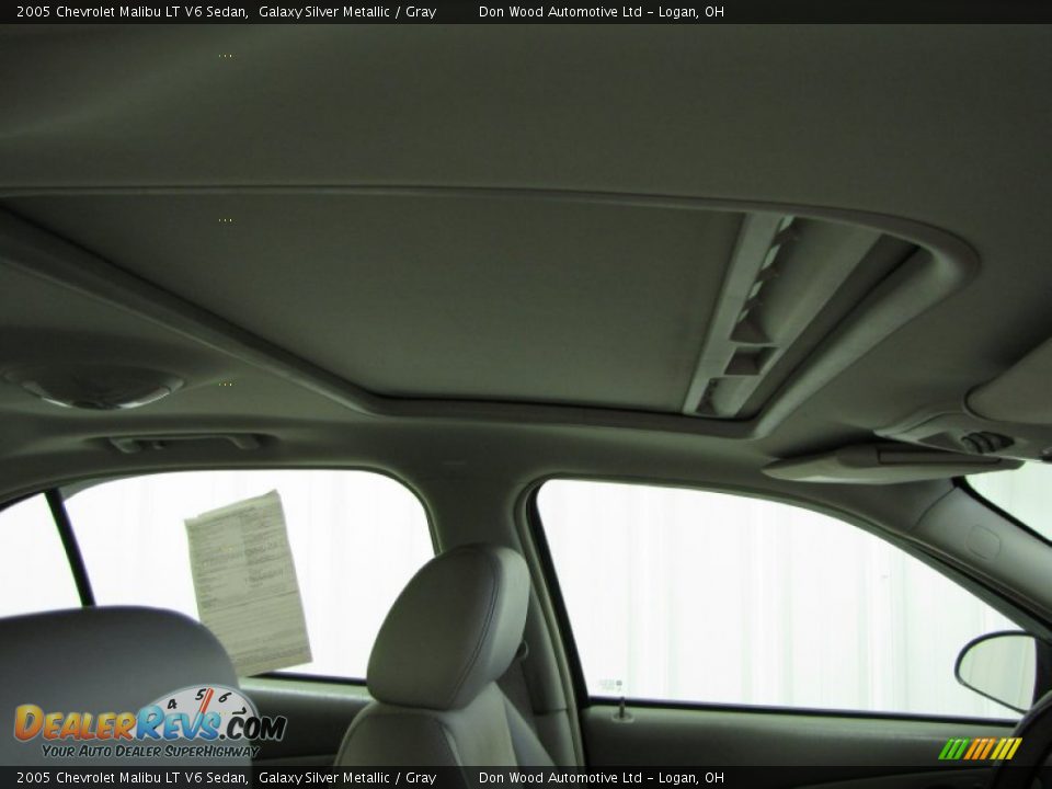 2005 Chevrolet Malibu LT V6 Sedan Galaxy Silver Metallic / Gray Photo #22