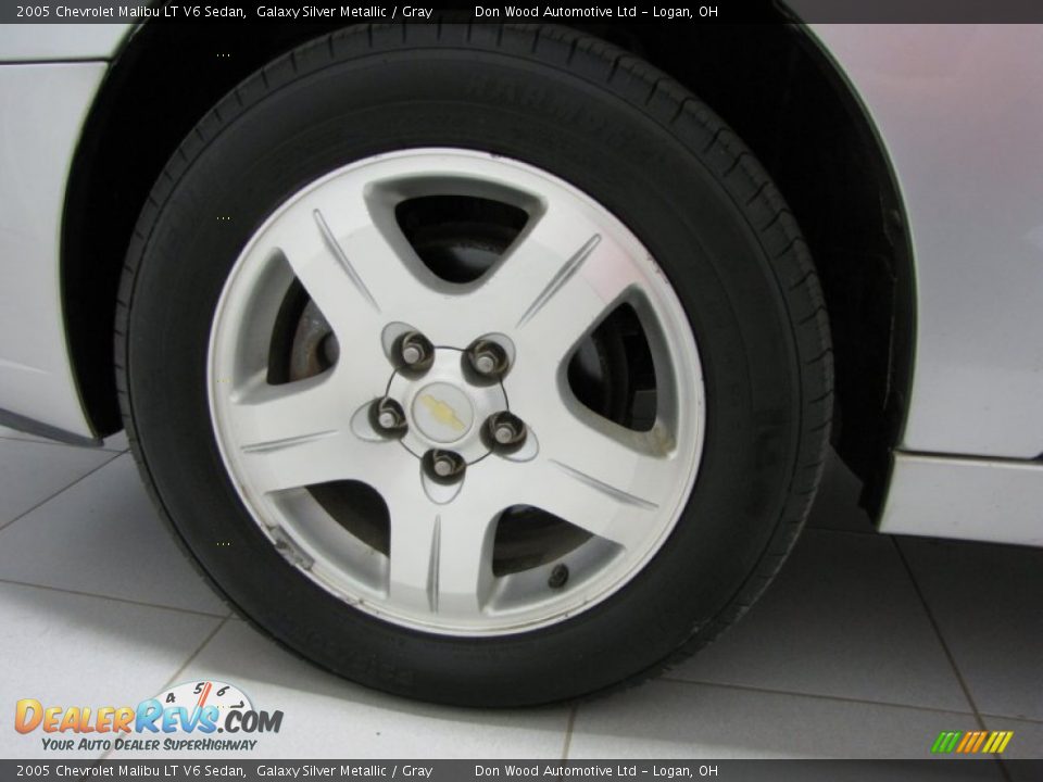 2005 Chevrolet Malibu LT V6 Sedan Galaxy Silver Metallic / Gray Photo #25