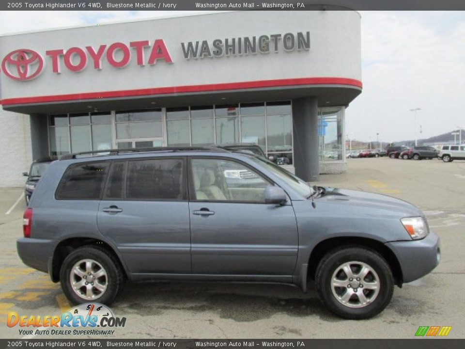 2005 Toyota Highlander V6 4WD Bluestone Metallic / Ivory Photo #2