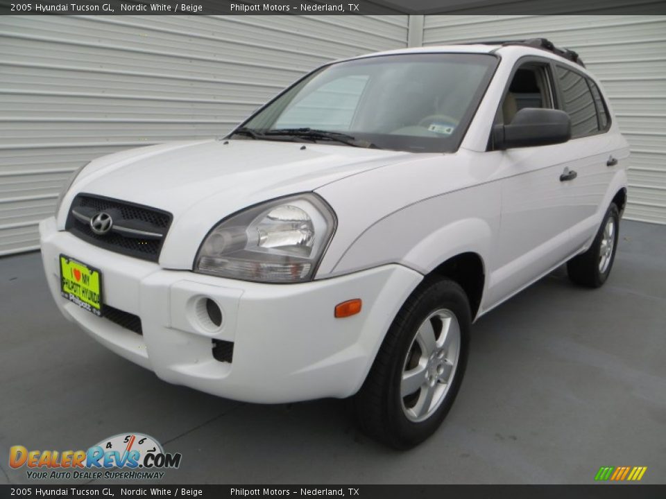 2005 Hyundai Tucson GL Nordic White / Beige Photo #7
