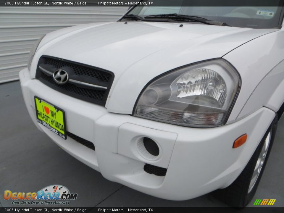 2005 Hyundai Tucson GL Nordic White / Beige Photo #10