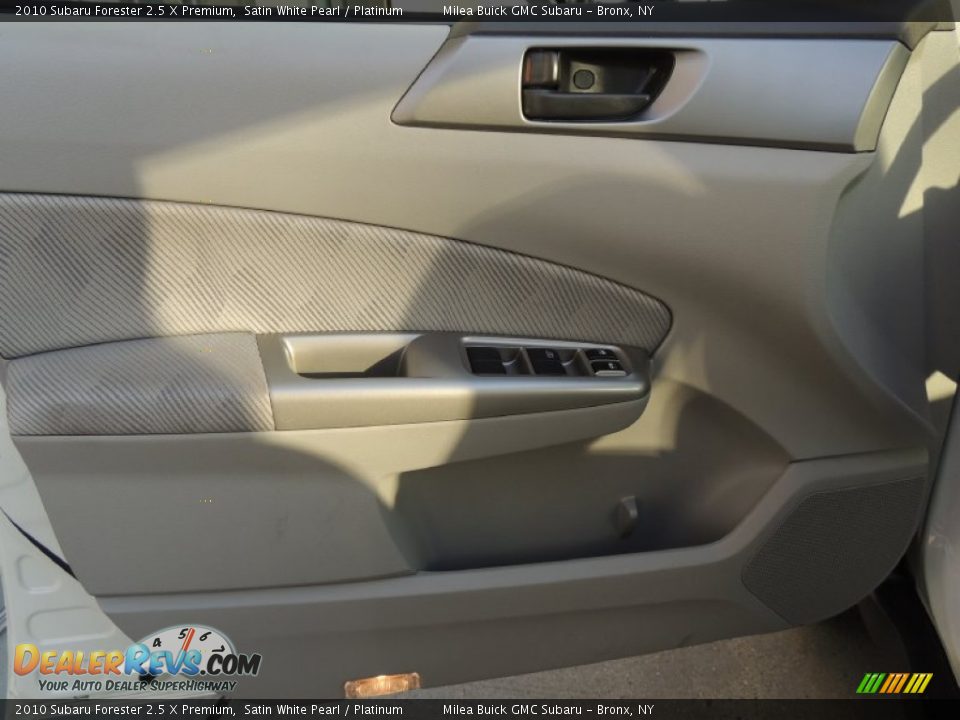 2010 Subaru Forester 2.5 X Premium Satin White Pearl / Platinum Photo #9