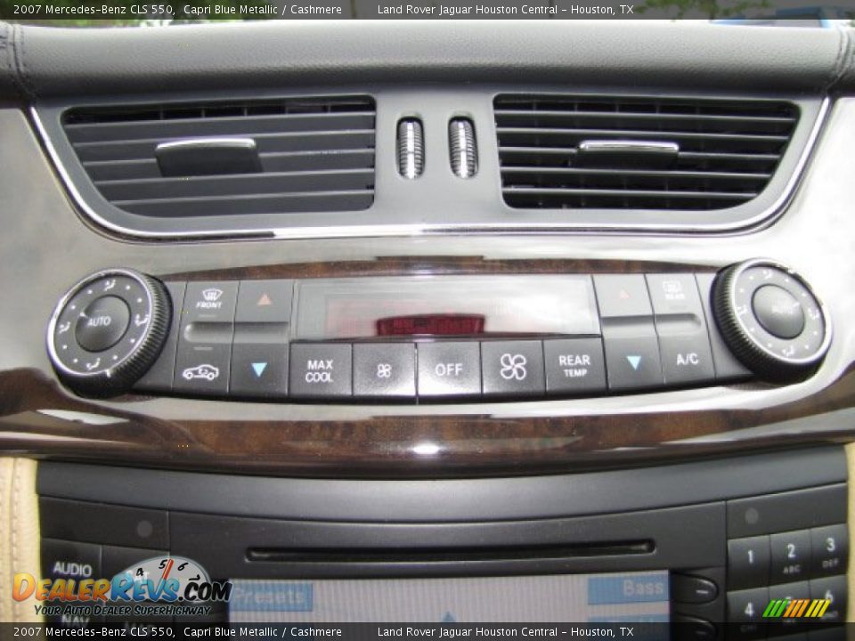 Controls of 2007 Mercedes-Benz CLS 550 Photo #16
