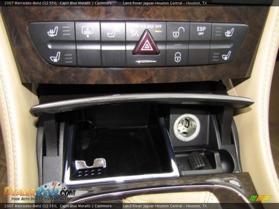 Controls of 2007 Mercedes-Benz CLS 550 Photo #19