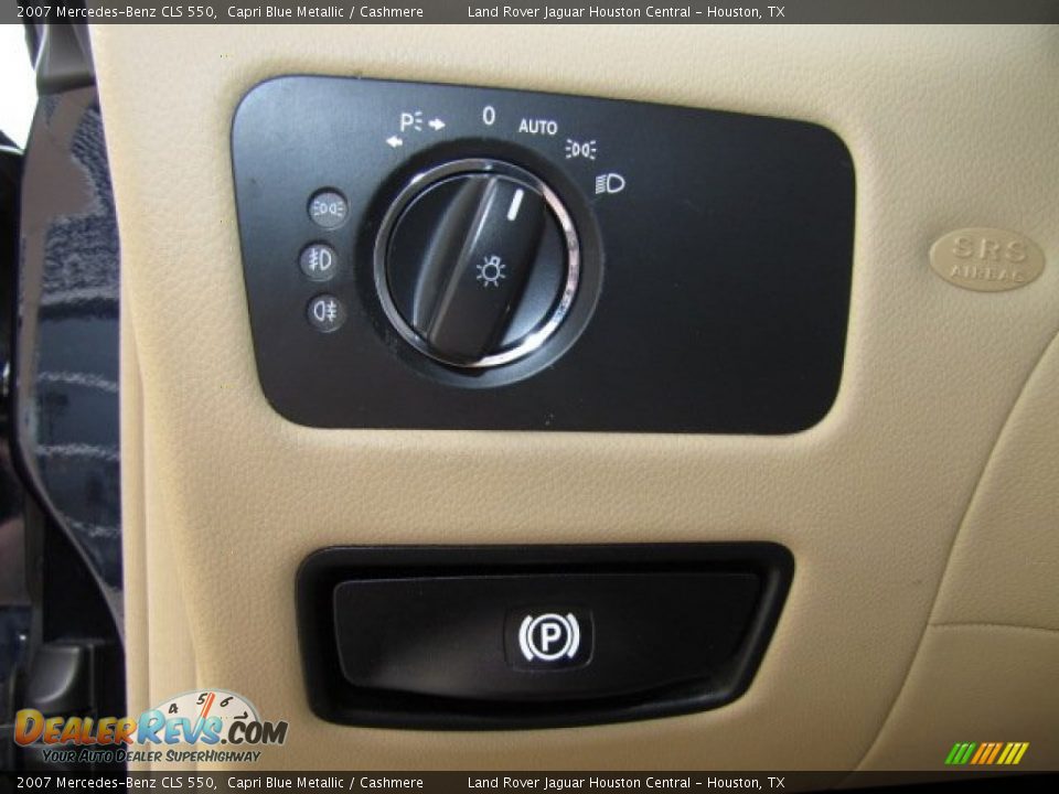 Controls of 2007 Mercedes-Benz CLS 550 Photo #33