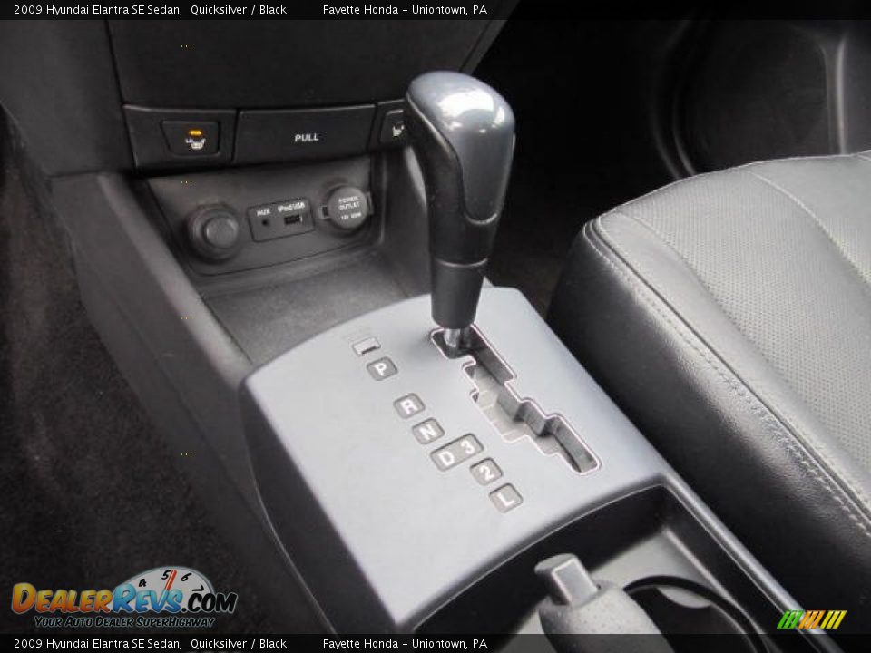 2009 Hyundai Elantra SE Sedan Quicksilver / Black Photo #13