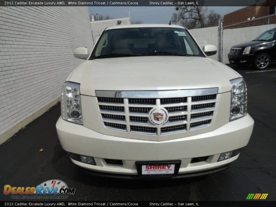 2013 Cadillac Escalade Luxury AWD White Diamond Tricoat / Cashmere/Cocoa Photo #2