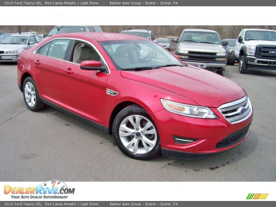 Front 3/4 View of 2010 Ford Taurus SEL Photo #3