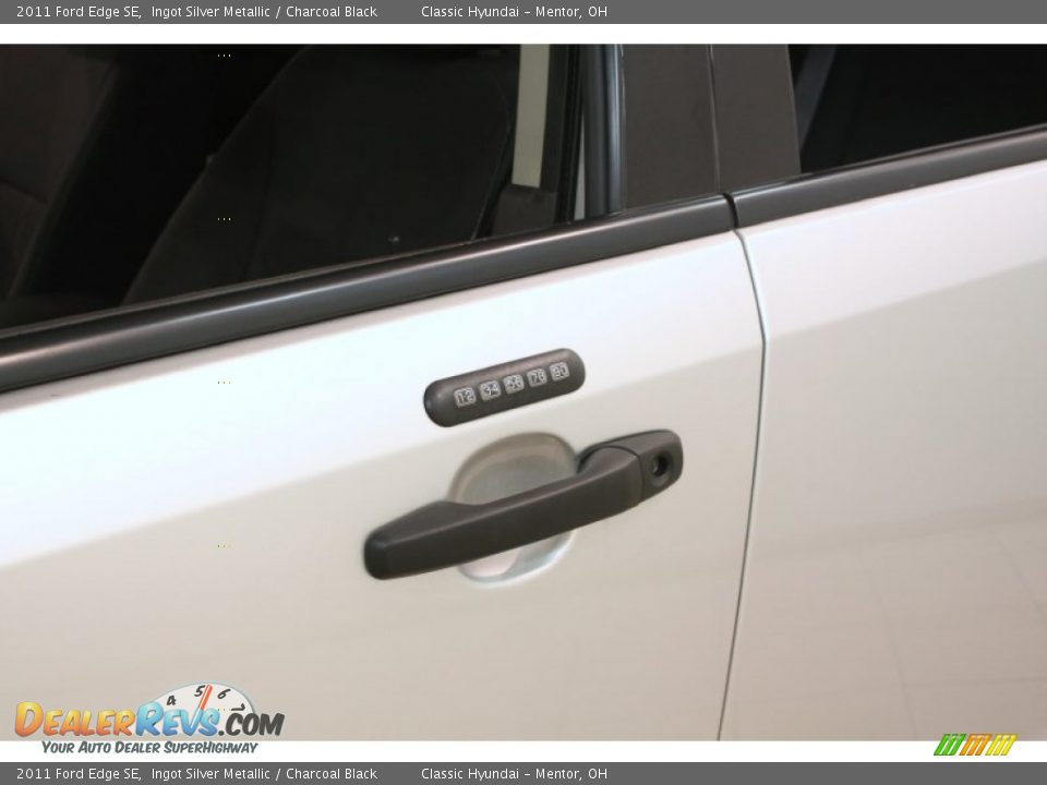 2011 Ford Edge SE Ingot Silver Metallic / Charcoal Black Photo #4