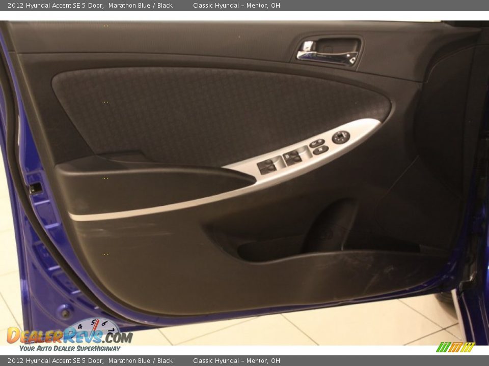 2012 Hyundai Accent SE 5 Door Marathon Blue / Black Photo #4