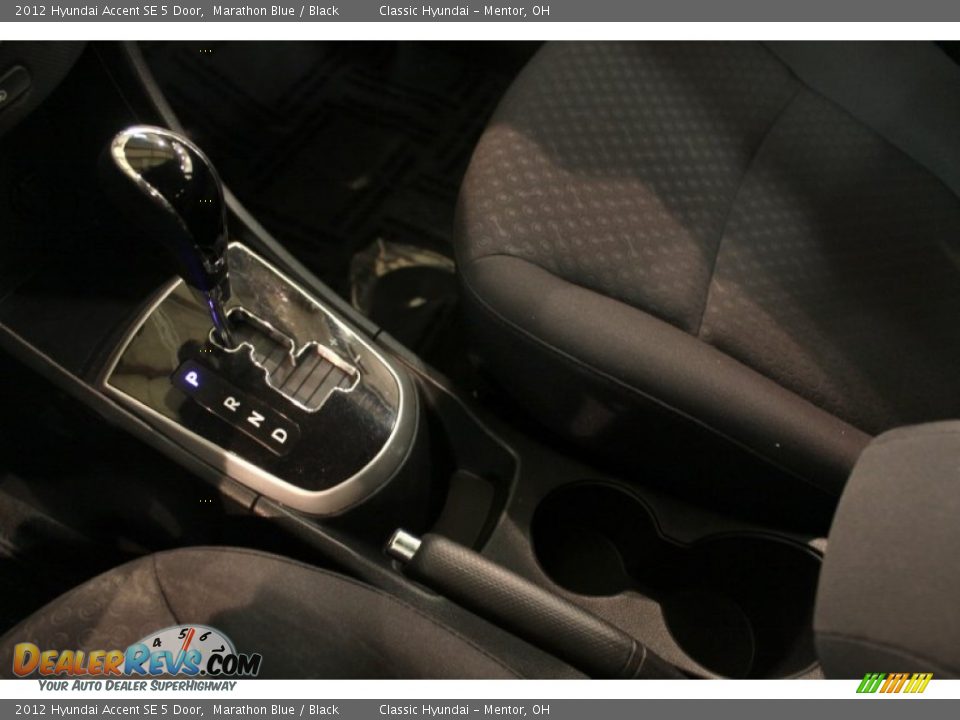 2012 Hyundai Accent SE 5 Door Marathon Blue / Black Photo #9
