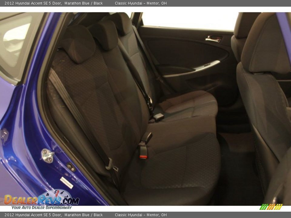 2012 Hyundai Accent SE 5 Door Marathon Blue / Black Photo #11