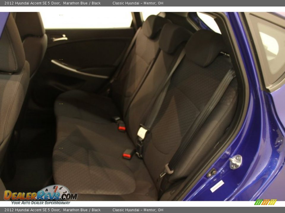 2012 Hyundai Accent SE 5 Door Marathon Blue / Black Photo #12