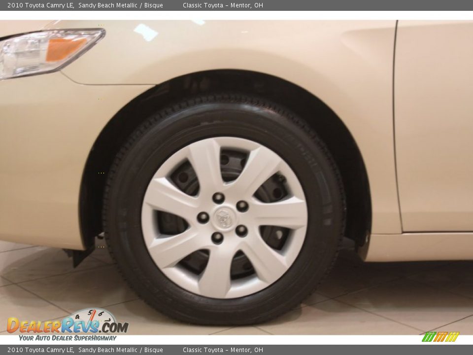 2010 Toyota Camry LE Sandy Beach Metallic / Bisque Photo #16