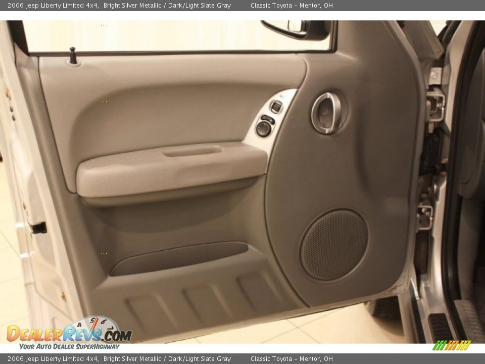 2006 Jeep Liberty Limited 4x4 Bright Silver Metallic / Dark/Light Slate Gray Photo #4