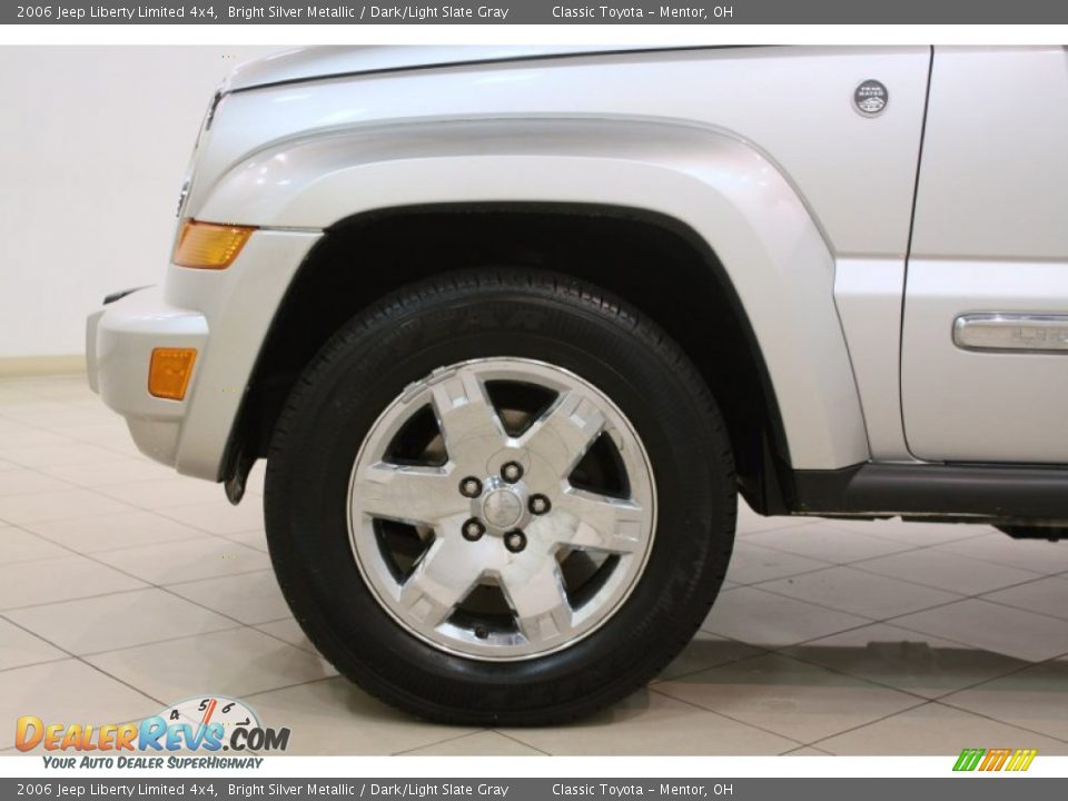 2006 Jeep Liberty Limited 4x4 Bright Silver Metallic / Dark/Light Slate Gray Photo #16