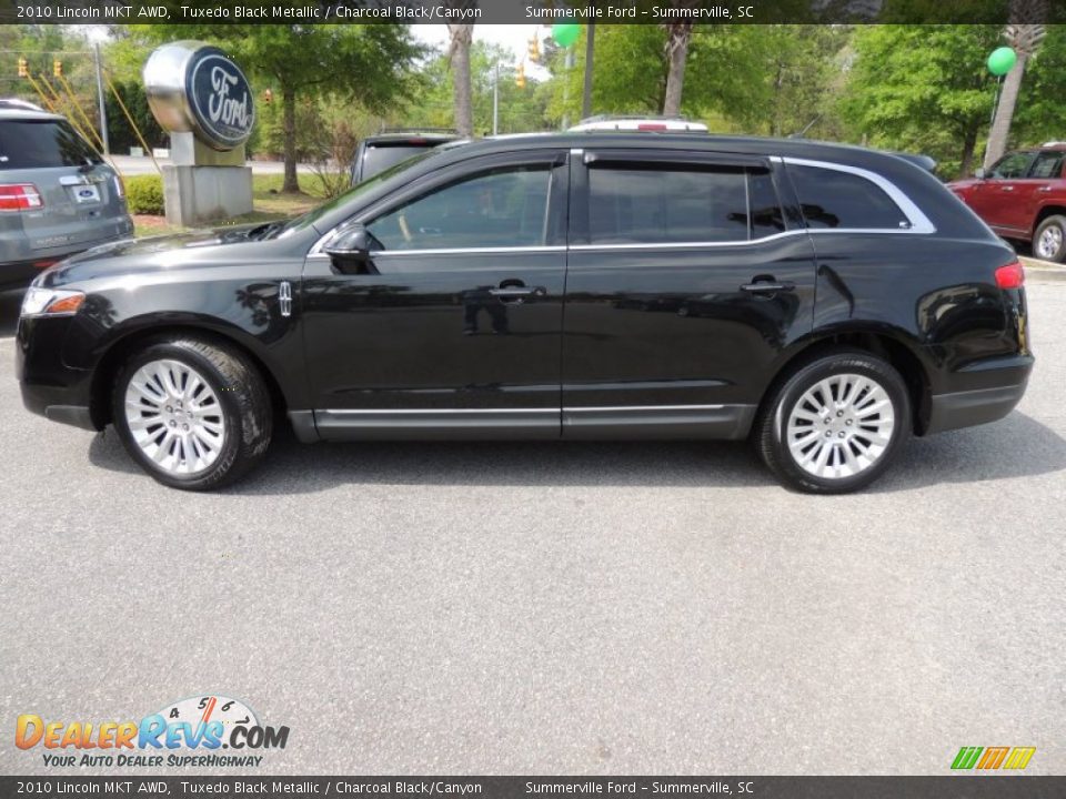 2010 Lincoln MKT AWD Tuxedo Black Metallic / Charcoal Black/Canyon Photo #2