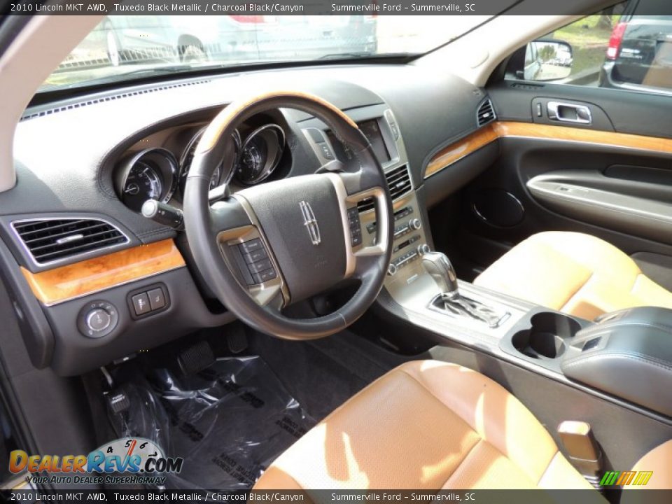 2010 Lincoln MKT AWD Tuxedo Black Metallic / Charcoal Black/Canyon Photo #3
