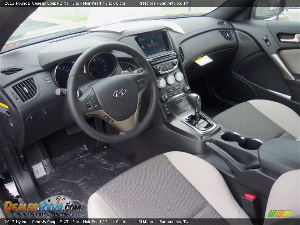 2013 Hyundai Genesis Coupe 2.0T Black Noir Pearl / Black Cloth Photo #10