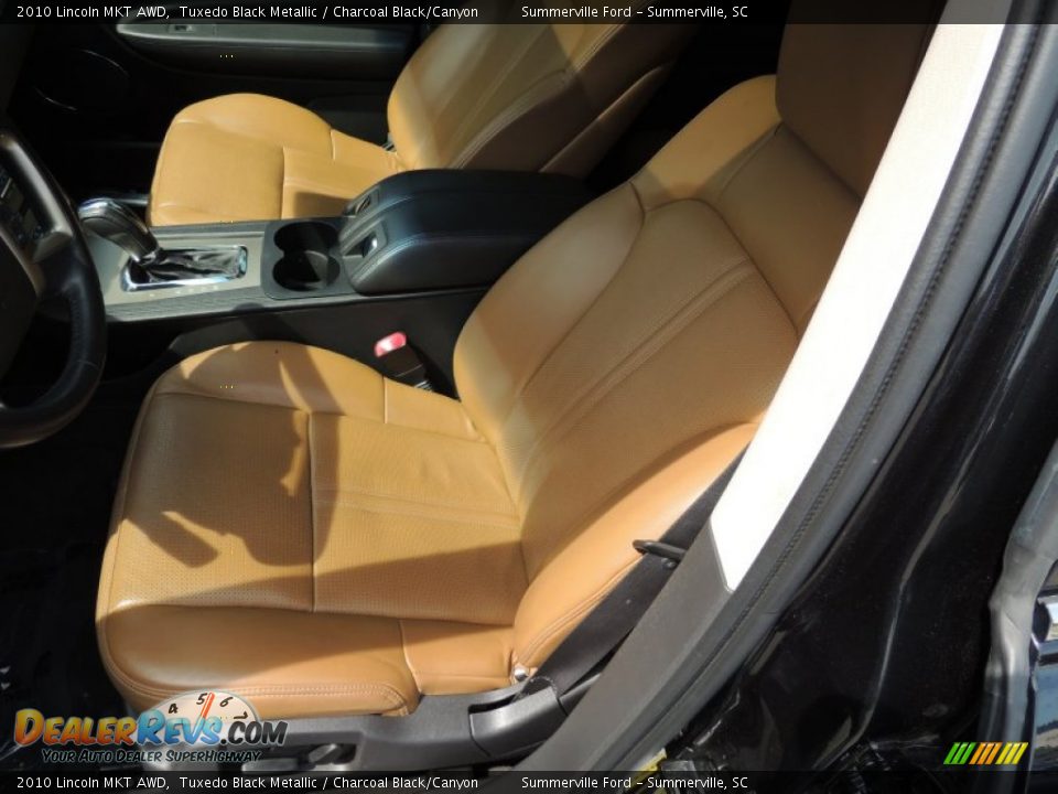 2010 Lincoln MKT AWD Tuxedo Black Metallic / Charcoal Black/Canyon Photo #5
