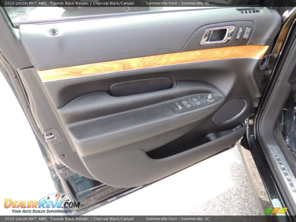2010 Lincoln MKT AWD Tuxedo Black Metallic / Charcoal Black/Canyon Photo #6