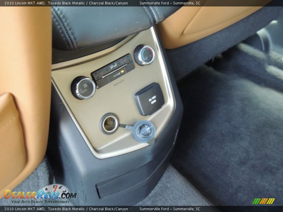 2010 Lincoln MKT AWD Tuxedo Black Metallic / Charcoal Black/Canyon Photo #8