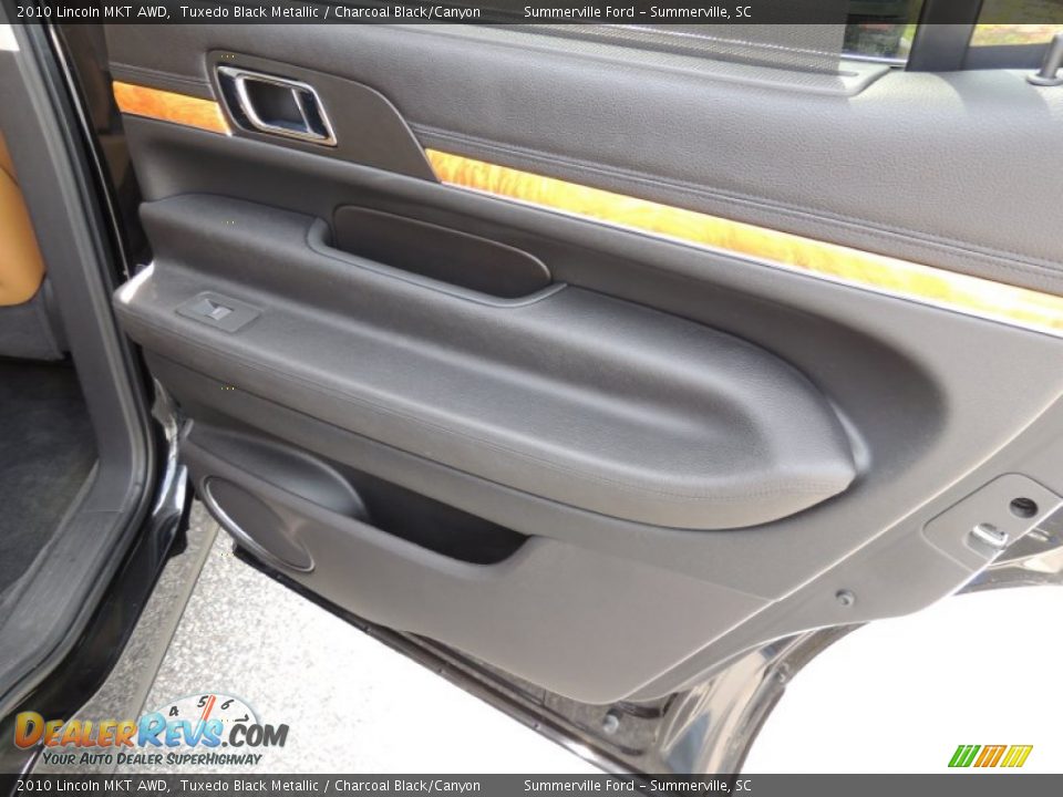 2010 Lincoln MKT AWD Tuxedo Black Metallic / Charcoal Black/Canyon Photo #14