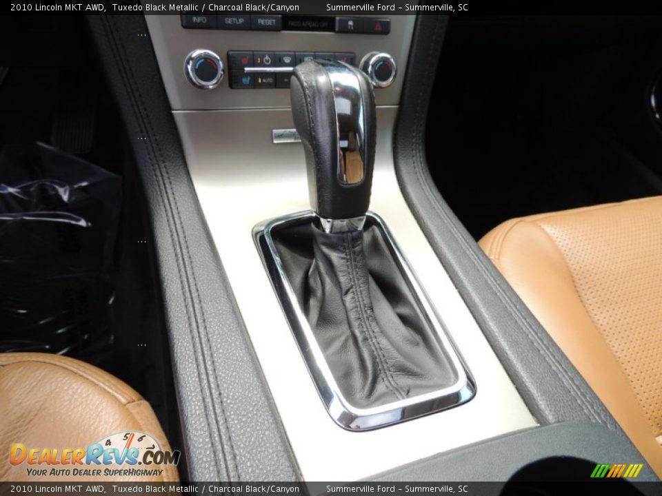2010 Lincoln MKT AWD Tuxedo Black Metallic / Charcoal Black/Canyon Photo #23