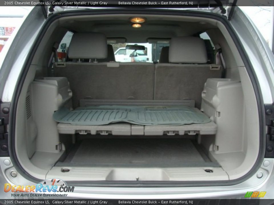 2005 Chevrolet Equinox LS Galaxy Silver Metallic / Light Gray Photo #13