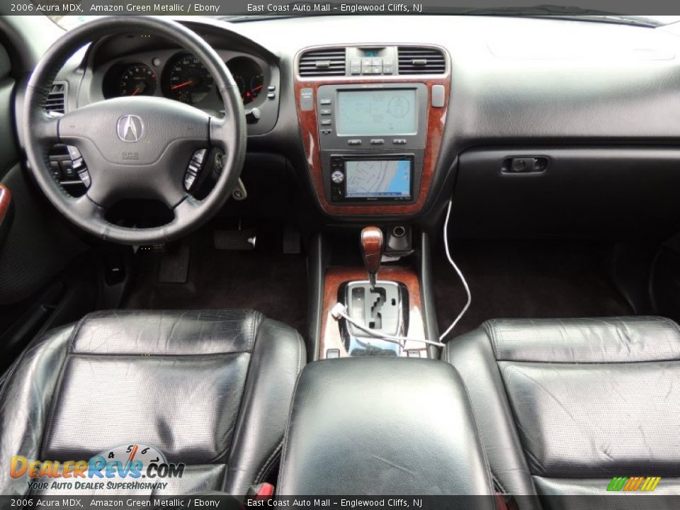 Dashboard of 2006 Acura MDX  Photo #10