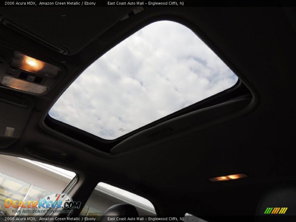 Sunroof of 2006 Acura MDX  Photo #17