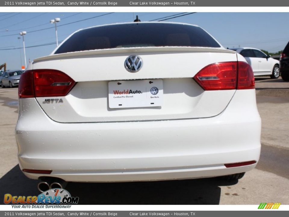 2011 Volkswagen Jetta TDI Sedan Candy White / Cornsilk Beige Photo #8