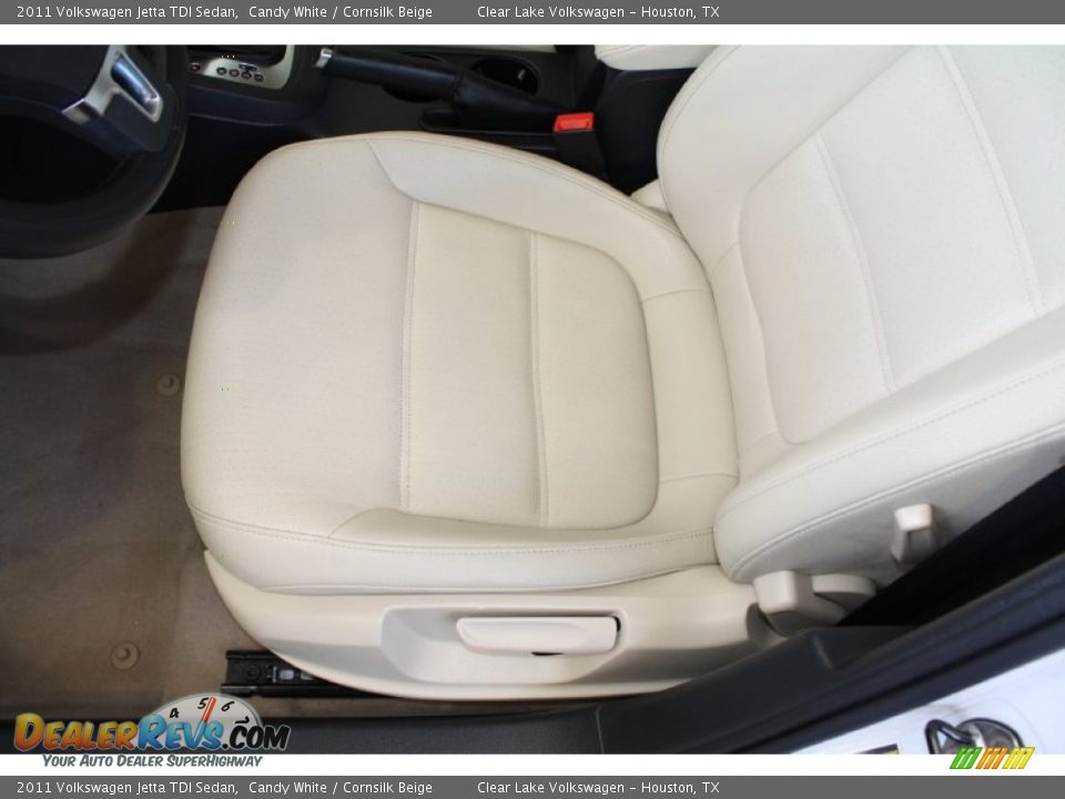 2011 Volkswagen Jetta TDI Sedan Candy White / Cornsilk Beige Photo #15