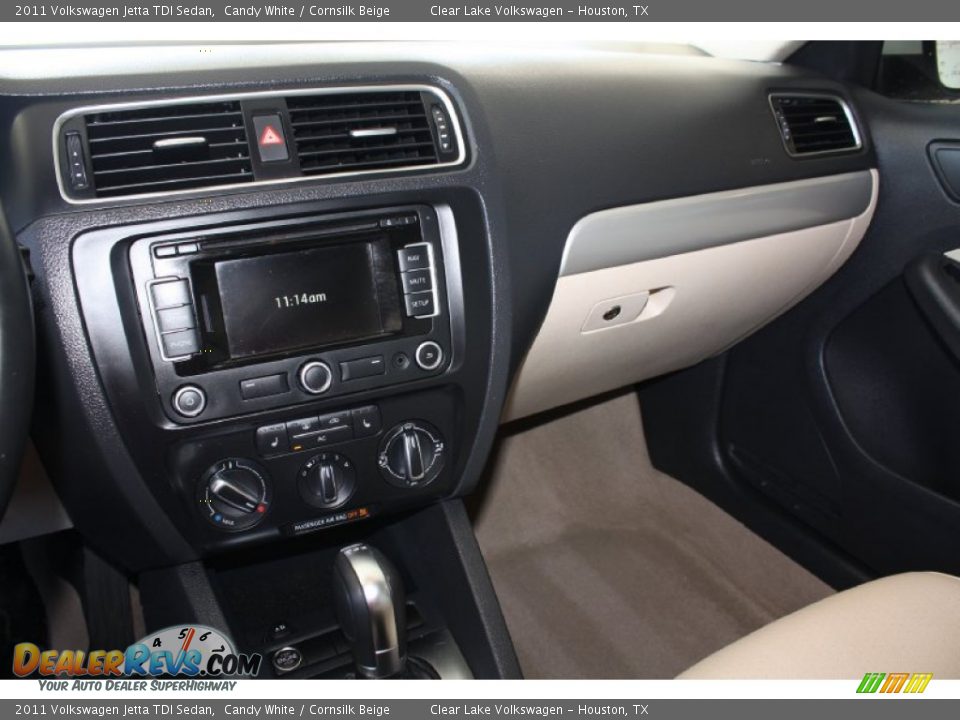 2011 Volkswagen Jetta TDI Sedan Candy White / Cornsilk Beige Photo #16