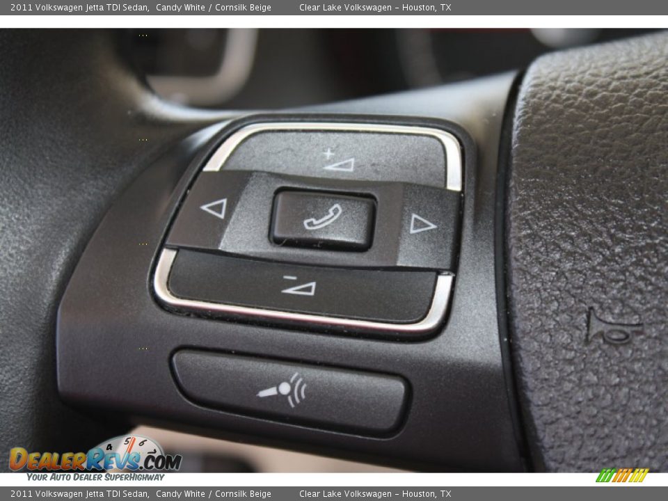 2011 Volkswagen Jetta TDI Sedan Candy White / Cornsilk Beige Photo #28