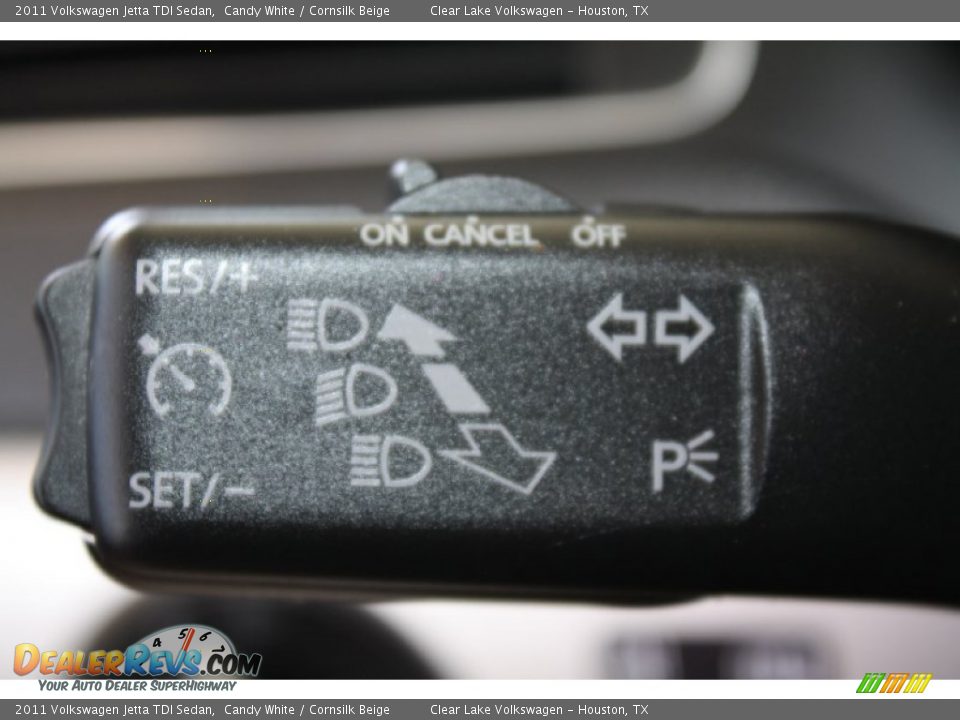 2011 Volkswagen Jetta TDI Sedan Candy White / Cornsilk Beige Photo #29