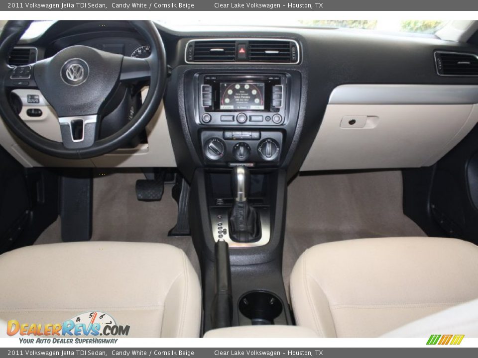 2011 Volkswagen Jetta TDI Sedan Candy White / Cornsilk Beige Photo #33