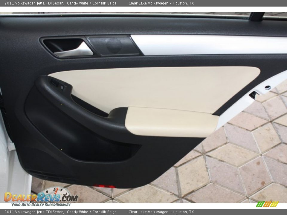 2011 Volkswagen Jetta TDI Sedan Candy White / Cornsilk Beige Photo #36