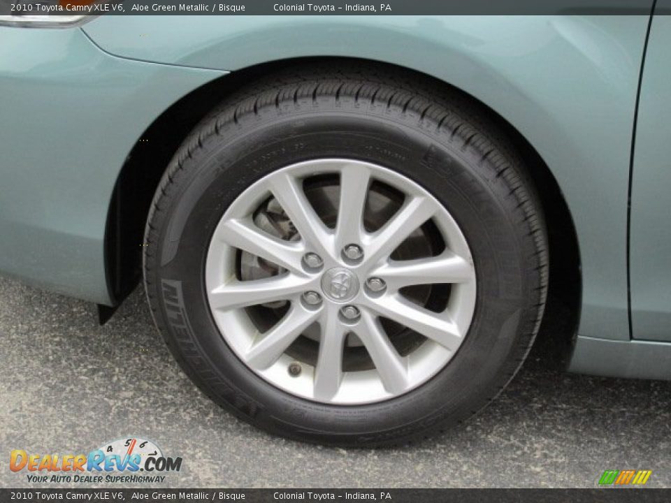 2010 Toyota Camry XLE V6 Wheel Photo #3
