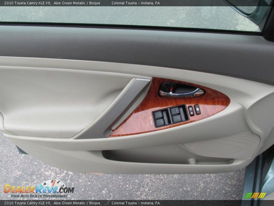 2010 Toyota Camry XLE V6 Aloe Green Metallic / Bisque Photo #11
