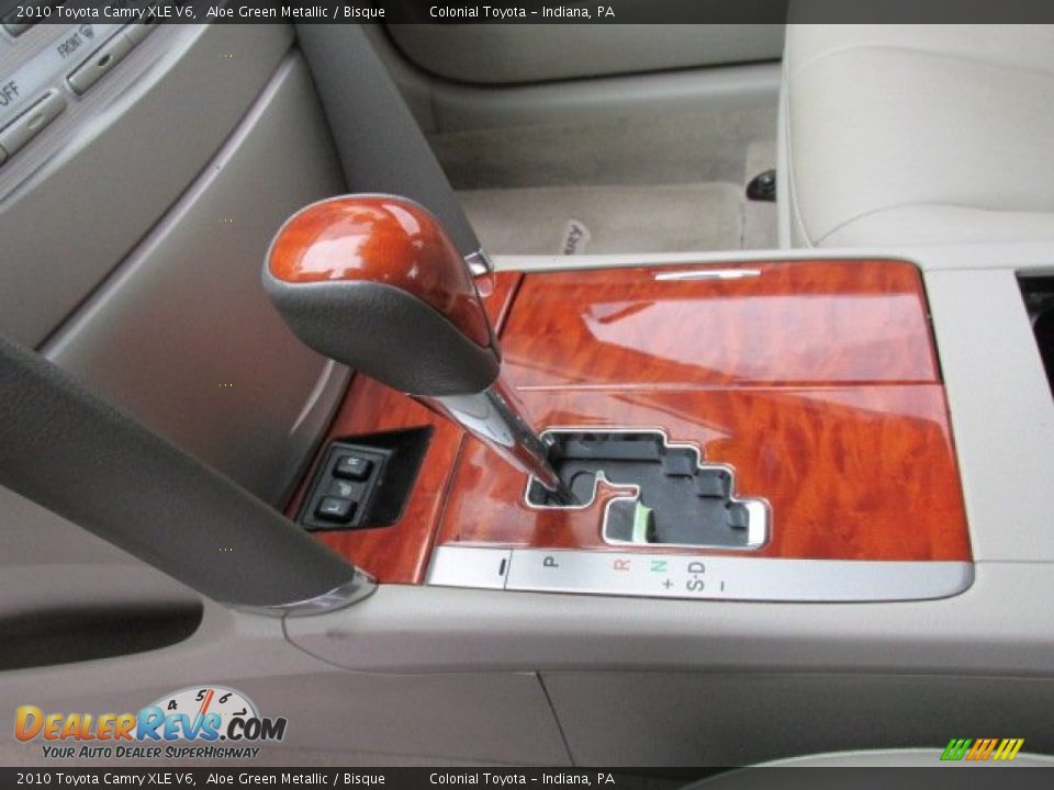 2010 Toyota Camry XLE V6 Shifter Photo #16