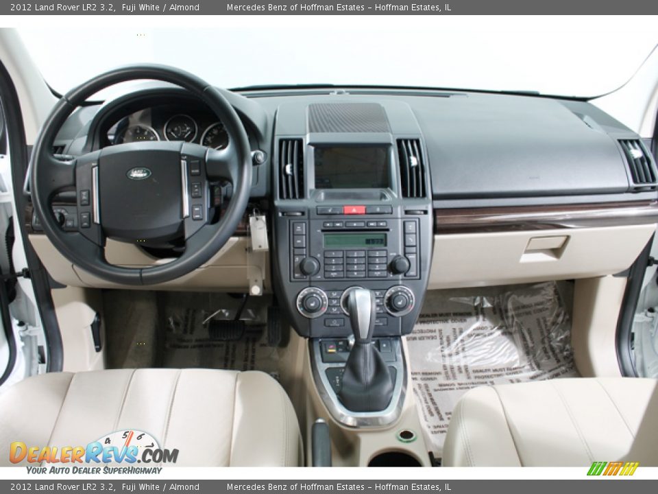2012 Land Rover LR2 3.2 Fuji White / Almond Photo #6