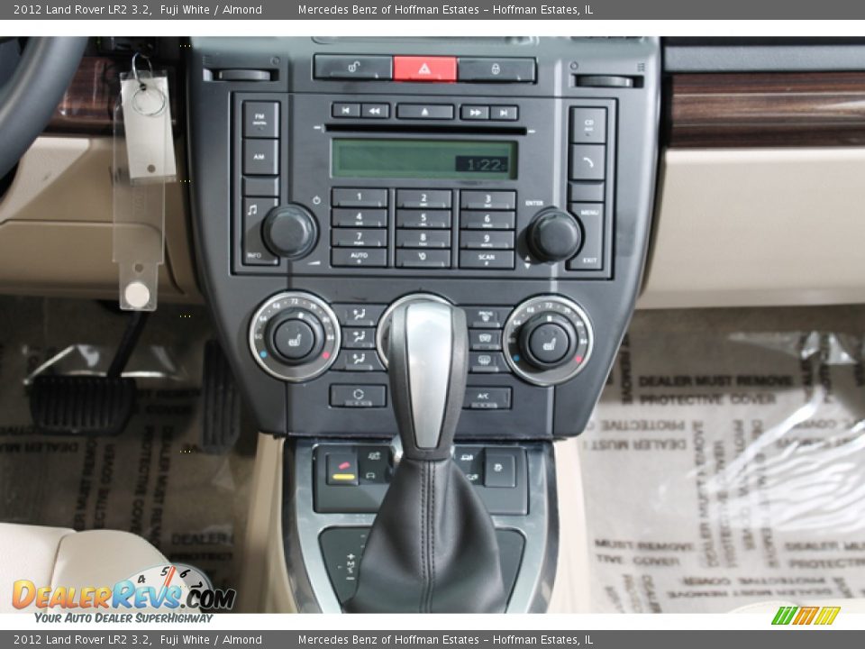 2012 Land Rover LR2 3.2 Fuji White / Almond Photo #10