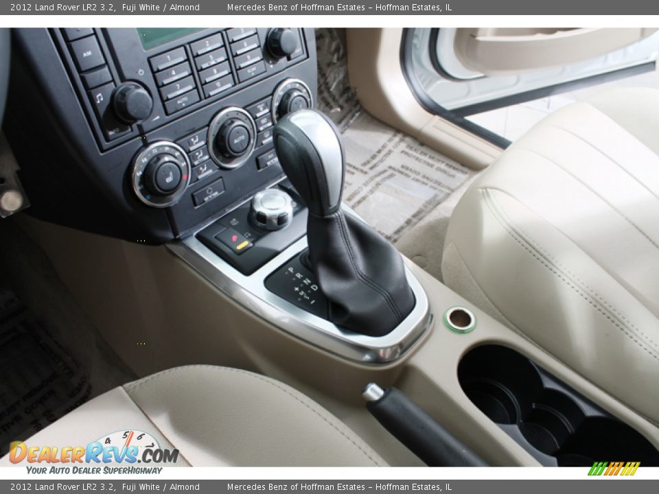 2012 Land Rover LR2 3.2 Fuji White / Almond Photo #11