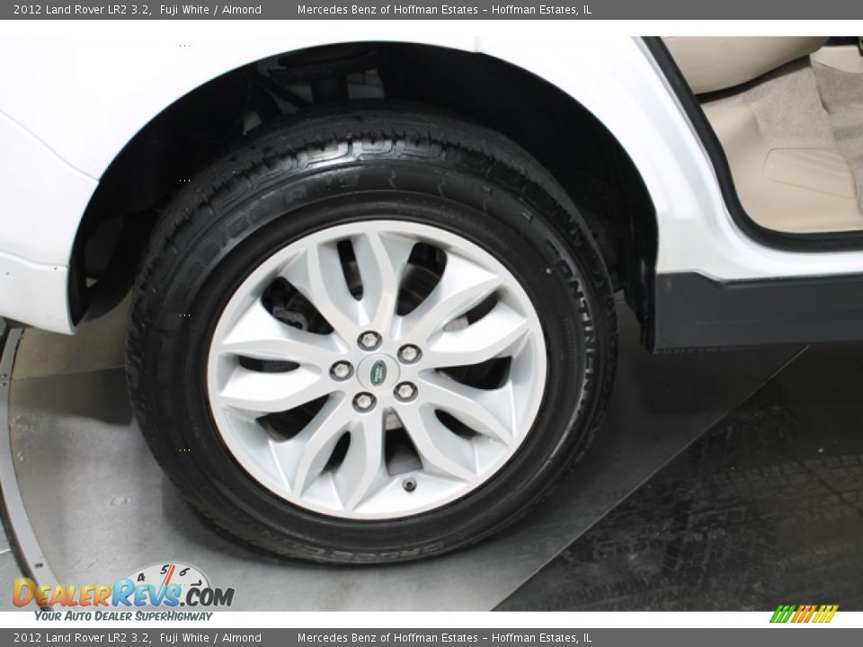 2012 Land Rover LR2 3.2 Fuji White / Almond Photo #28