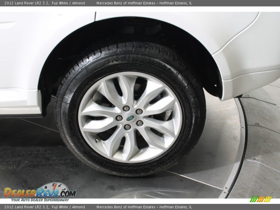 2012 Land Rover LR2 3.2 Fuji White / Almond Photo #29
